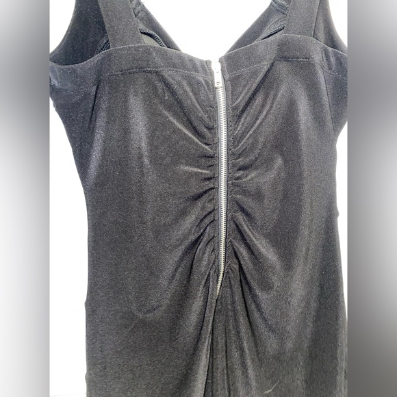 Women’s size 7 semi formal dress - Picture 2 of 4